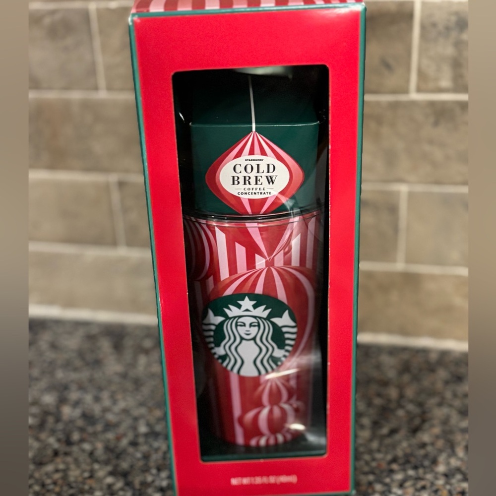 ☕️Starbucks Cold Brew Holiday Tumbler & 1 Carmel Flavored Cold Brew Coffee- NEW